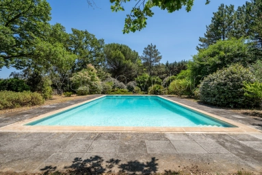 4 Bedroom(s) - 3 Bathroom(s) - 6,594m² land for sale in Vaucluse, Provence-Alpes-Côte-d\'Azur, France - FrenchPropertyPortal.com 17th-century stone cottage, with swimming pool, in the heart of the Luberon. for sale for 680,000€ in Vaucluse, Provence-Alpes-Côte-d\'Azur