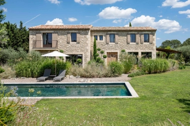 An exceptional stone mas blending Provençal elegance and contemporary luxury in the heart of the Alpilles. for sale for 3,500,000&euro; in Bouches-du-Rhône, Provence-Alpes-Côte-d'Azur