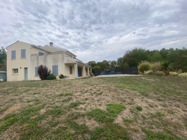 3 Bedroom(s) - 2 Bathroom(s) - 20,400m² land for sale in Dordogne, Aquitaine, France - FrenchPropertyPortal.com A well presented 3 bedroomed property for sale with swimming pool and large grounds close to the bastide town of Eymet. for sale for 399,000€ in Dordogne, Aquitaine