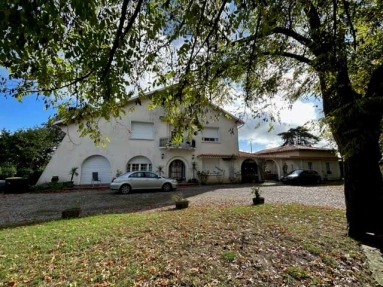 5 Bedroom(s) - 5 Bathroom(s) - 1m² land for sale in Lot-et-Garonne, Aquitaine, France - FrenchPropertyPortal.com Rare 4-Bed Property with Gîte, Pool & Outbuildings for sale for 478,400€ in Lot-et-Garonne, Aquitaine