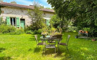 4 Bedroom(s) - 2 Bathroom(s) - 41,500m² land for sale in Lot-et-Garonne, Aquitaine, France - FrenchPropertyPortal.com A magical and enchanting 4 bedroomed stone property with over 4 hectares of woodlands, stone barn, and pond! for sale for 299,950€ in Lot-et-Garonne, Aquitaine