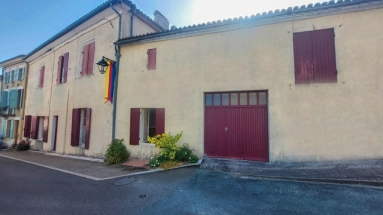 7 Bedroom(s) - 1 Bathroom(s) - 2,293m² land for sale in Lot-et-Garonne, Aquitaine, France - FrenchPropertyPortal.com A Rare Medieval Village Residence with Exceptional Gardens and Endless Potential for sale for 265,000€ in Lot-et-Garonne, Aquitaine