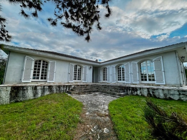 3 Bedroom(s) - 2 Bathroom(s) - 1,560m² land for sale in Lot-et-Garonne, Aquitaine, France - FrenchPropertyPortal.com A single storey property offering spacious accommodation within a short walk to all amenities in a historic village. for sale for 222,600€ in Lot-et-Garonne, Aquitaine
