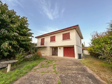 A good sized property with a large basement, close to the village with all amenities. for sale for 140,400&euro; in Lot-et-Garonne, Aquitaine