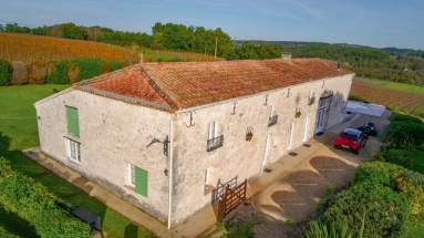 9 Bedroom(s) - 7 Bathroom(s) - 3,303m² land for sale in Gironde, Aquitaine, France - FrenchPropertyPortal.com A luxurious stone property offering 9 bedrooms & 7 bathrooms, a heated swimming pool & just under an acre of land. for sale for 1,150,000€ in Gironde, Aquitaine