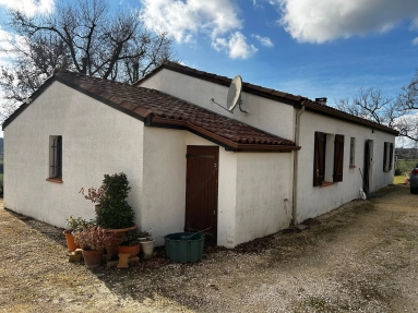 2 Bedroom(s) - 2 Bathroom(s) - 2,000m² land for sale in Lot-et-Garonne, Aquitaine, France - FrenchPropertyPortal.com A single storey property in an elevated position with panoramic views, boasting 2 bedrooms & 2 bathrooms all situated on the edge of a bastide village with all shops within a 6 minutes walk. for sale for 199,999€ in Lot-et-Garonne, Aquitaine