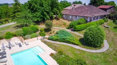 Beautifully Restored Stone Property with Guest House, Studio & two swimming pools on 2.1 Hectares in the Countryside for sale for 681,500&euro; in Lot-et-Garonne, Aquitaine