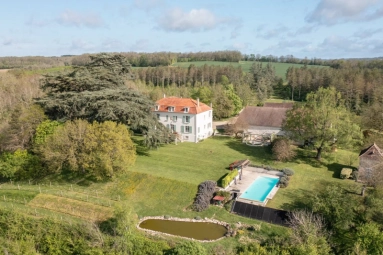 1930s Art Deco Property with Vineyard, Guardian’s Cottage, Pool & Tennis Court near Bergerac for sale for 1,495,000&euro; in Dordogne, Aquitaine