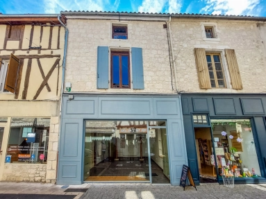 4 Bedroom(s) - 4 Bathroom(s) - 0 m² land for sale in Dordogne, Aquitaine, France - FrenchPropertyPortal.com Exceptional Investment Opportunity in the Heart of a Bastide Town – Multiple Properties in Impeccable Condition! for sale for 355,000€ in Dordogne, Aquitaine