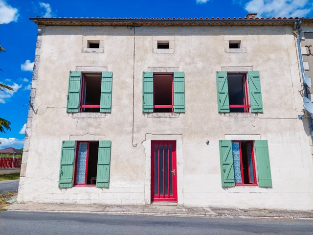 Charming Stone Village Property  with Pool & Gîte Potential Near Eymet, Southwest France for sale for 192,600&euro; in Dordogne, Aquitaine