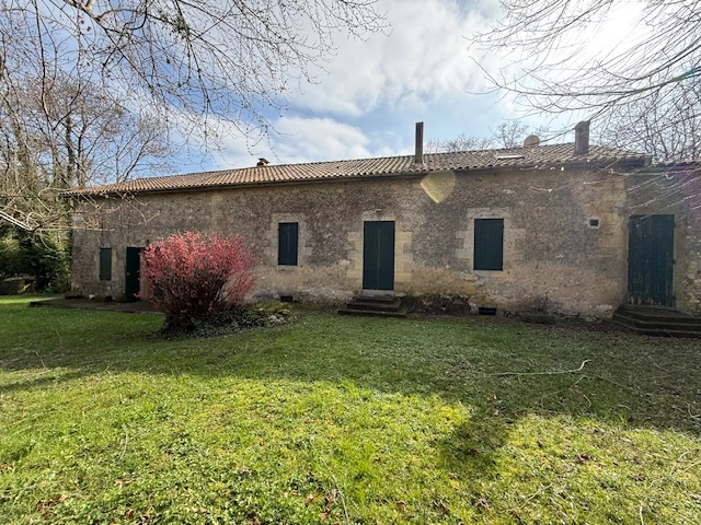 Charming Stone Property with Exceptional Potential in Southwest France! for sale for 297,960&euro; in Gironde, Aquitaine