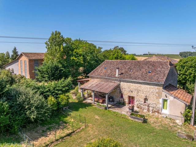 1 Bedroom(s) - 1 Bathroom(s) - 45,000m² land for sale in Lot-et-Garonne, Aquitaine, France - FrenchPropertyPortal.com A peaceful 4.5-hectare retreat with character, renovation potential, and sweeping rural views for sale for 208,650€ in Lot-et-Garonne, Aquitaine