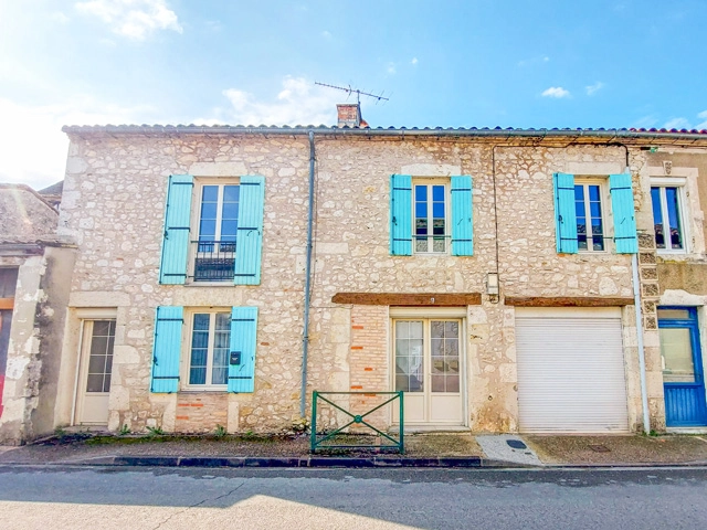 Charming Village Living with Space to Grow, Just Minutes from Eymet for sale for 160,920&euro; in Lot-et-Garonne, Aquitaine