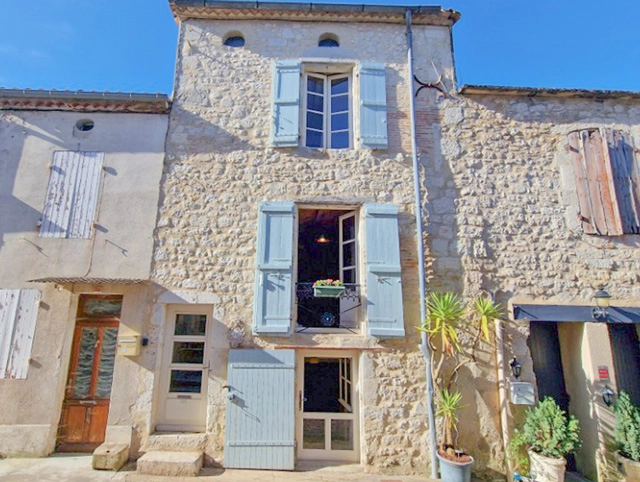 Authentic French Village Stone Property with Panoramic Roof Terrace in Monflanquin for sale for 128,900&euro; in Lot-et-Garonne, Aquitaine