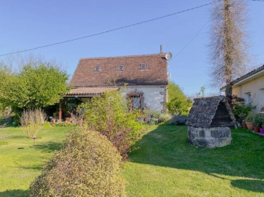5 Bedroom(s) - 2 Bathroom(s) - 0 m² land for sale in Lot-et-Garonne, Aquitaine, France - FrenchPropertyPortal.com An attractive set of two stone houses in the countryside close to a small market town and 5 minutes drive from Eymet bastide town. for sale for 230,000€ in Lot-et-Garonne, Aquitaine