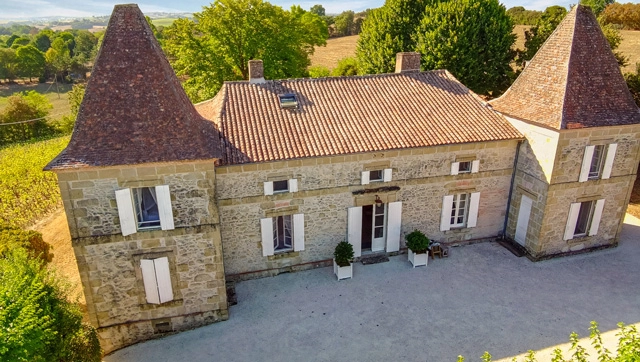 7 Bedroom(s) - 4 Bathroom(s) - 11,078m² land for sale in Lot-et-Garonne, Aquitaine, France - FrenchPropertyPortal.com Exceptional French Country Estate with Panoramic Views & Guest Accommodation for sale for 799,999€ in Lot-et-Garonne, Aquitaine