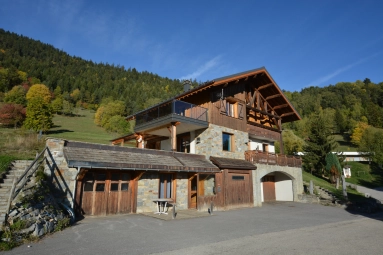 For Sale - 7-bedroom chalet - 15 minutes' from Bozel for sale for 699,000€ in Savoie, Rhône-Alpes