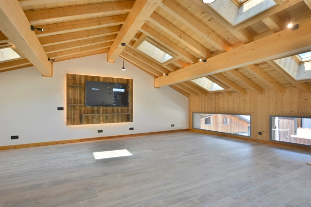 2 Bedroom(s) - 1 Bathroom(s) - 0 m² land for sale in Savoie, Rhône-Alpes, France - FrenchPropertyPortal.com For sale - Beautiful 4-room duplex apartment with garden - Bozel town centre for sale for 770,000€ in Savoie, Rhône-Alpes
