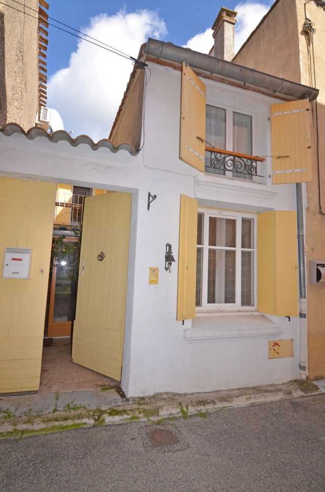 Sweet vacation home in Trausse Minervois for sale for 100,000&euro; in Aude, Languedoc-Roussillon