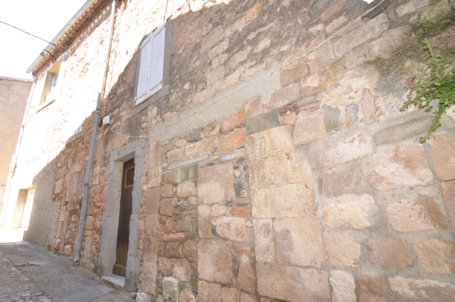 Large village house with terrace in Caunes Minervois for sale for 139,000&euro; in Aude, Languedoc-Roussillon