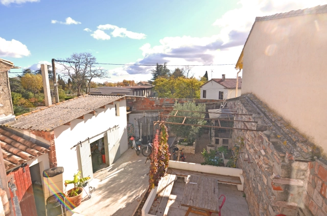 Renovated stone property with garden/courtyard in Caunes Minervois for sale for 198,000&euro; in Aude, Languedoc-Roussillon
