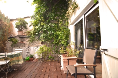 Renovated village house with garage, terrace and courtyard for sale for 215,000&euro; in Hérault, Languedoc-Roussillon