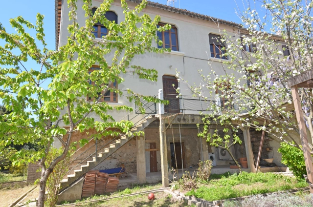 Beautifum Maison de Vigneronne with garden and views in Caunes Minervois for sale for 249,500&euro; in Aude, Languedoc-Roussillon