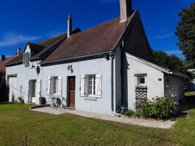 Semi-detached house on 800m² of land for sale for 160,000€ in Nièvre, Burgundy