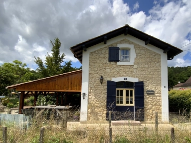 2 Bedroom(s) - 2 Bathroom(s) - 398m² land for sale in Dordogne, Aquitaine, France - FrenchPropertyPortal.com Charming Former Railway Gatekeeper's Cottage – Just 15 km from Périgueux, Dordogne for sale for 117,480€ in Dordogne, Aquitaine