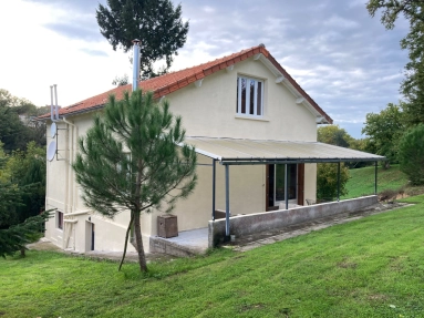 3 Bedroom(s) - 3 Bathroom(s) - 1,827m² land for sale in Charente, Poitou-Charentes, France - FrenchPropertyPortal.com CHARM AND COMFORT FOR THIS BUNGALOW LOCATED CLOSE TO THE CENTRE TOWN for sale for 216,000€ in Charente, Poitou-Charentes