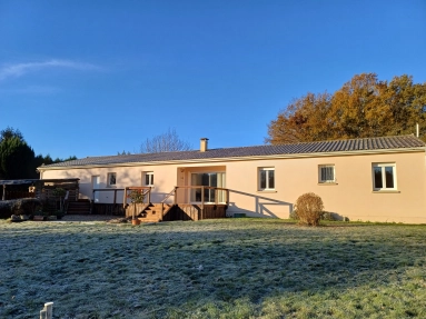 IN THE COUNTRYSIDE, NICE VIEW, DETACHED BUNGALOW BUILT IN 2006 SET ON APPROX 4 ACRES for sale for 237,600&euro; in Charente, Poitou-Charentes