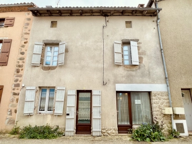 3 Bedroom(s) - 1 Bathroom(s) - 651m² land for sale in Charente, Poitou-Charentes, France - FrenchPropertyPortal.com VILLAGE HOUSE WITH SEPARATE BARN AND GARDEN for sale for 50,400€ in Charente, Poitou-Charentes
