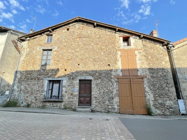 3 Bedroom(s) - 1 Bathroom(s) - 470m² land for sale in Charente, Poitou-Charentes, France - FrenchPropertyPortal.com IN A TOURIST VILLAGE, DETACHED STONE HOUSE WITH TERRACE, SEPARATE GARDEN for sale for 44,800€ in Charente, Poitou-Charentes