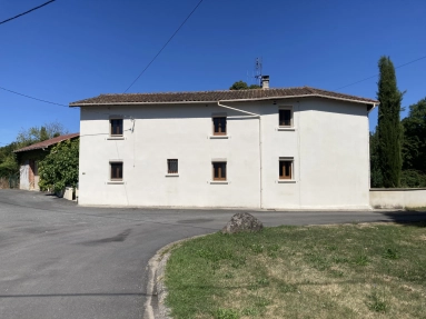 6 Bedroom(s) - 3 Bathroom(s) - 721m² land for sale in Haute-Vienne, Limousin, France - FrenchPropertyPortal.com WITH POTENTIAL, DETACHED PLEASANT STONE HOUSE, BARN AND LAND. for sale for 112,000€ in Haute-Vienne, Limousin