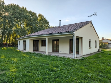 3 Bedroom(s) - 2 Bathroom(s) - 2,886m² land for sale in Haute-Vienne, Limousin, France - FrenchPropertyPortal.com IN THE COUNTRYSIDE, BUNGALOW FROM 2011, COMPLETELY RENOVATED IN 2024, ATTACHED LAND. for sale for 170,000€ in Haute-Vienne, Limousin