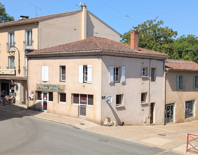 2 Bathroom(s) - 144m² land for sale in Charente, Poitou-Charentes, France - FrenchPropertyPortal.com CENTRE TOWN, COMMERCIAL BUILDING WITH COURTYARD & BASEMENT, RENOVATION OPPORTUNITY for sale for 99,000€ in Charente, Poitou-Charentes