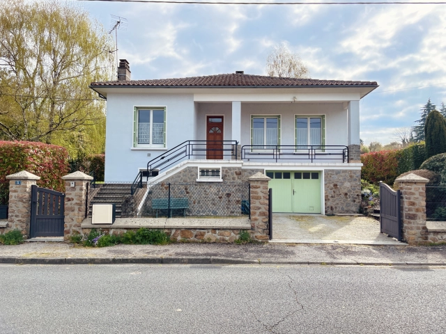 NEAR RIVER, IN A QUIET LOCATION, DETACHED HOUSE ON A FINISHED BASEMENT, TERRACE AND GARDEN for sale for 167,400&euro; in Charente, Poitou-Charentes