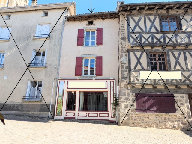 1 Bathroom(s) - 0 m² land for sale in Charente, Poitou-Charentes, France - FrenchPropertyPortal.com IN A PLEASANT VILLAGE, OLD BUILDING TO RENOVATE FOR COMMERCIAL AND RESIDENTIAL USE WITH GARAGE for sale for 58,300€ in Charente, Poitou-Charentes