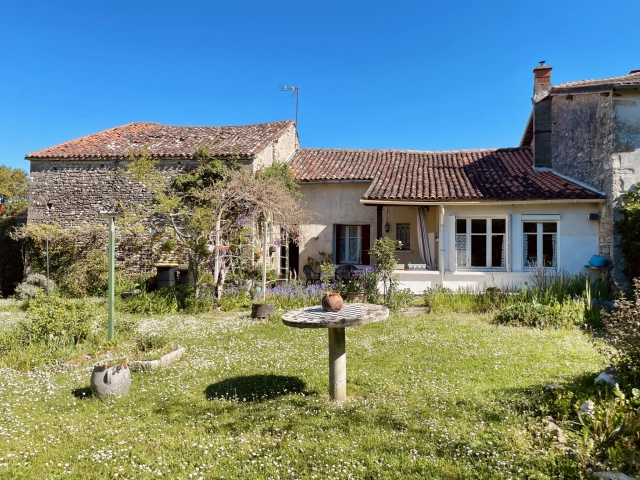2 Bedroom(s) - 1 Bathroom(s) - 709m² land for sale in Charente, Poitou-Charentes, France - FrenchPropertyPortal.com CHARMING VILLAGE HOUSE REQUIRING SOME RENOVATION WORK, BARN AND GARDEN for sale for 60,500€ in Charente, Poitou-Charentes