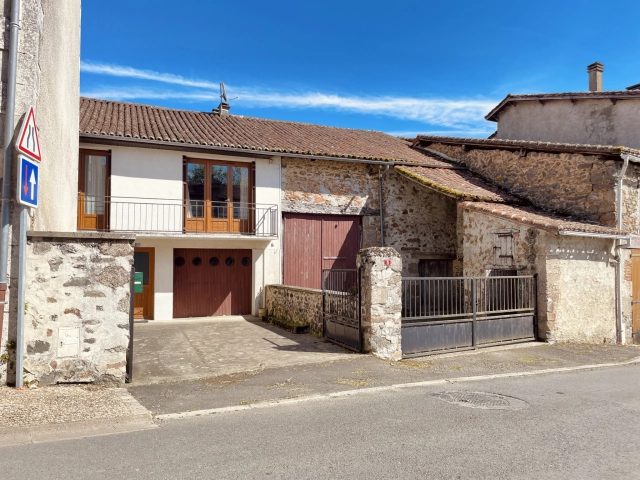 2 Bedroom(s) - 1 Bathroom(s) - 478m² land for sale in Charente, Poitou-Charentes, France - FrenchPropertyPortal.com VILLAGE HOUSE WITH BASEMENT, BARN, COURTYARD AND GARDEN for sale for 66,000€ in Charente, Poitou-Charentes