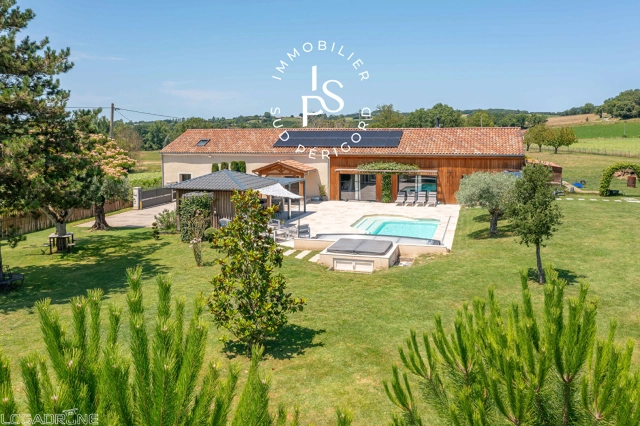 0 m² land for sale in Lot-et-Garonne, Aquitaine, France - FrenchPropertyPortal.com Beautiful, fully renovated property for sale for 577,000€ in Lot-et-Garonne, Aquitaine