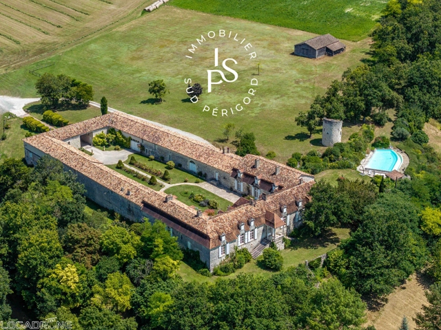Magnificent castle in monflanquin for sale for 1,490,000&euro; in Lot-et-Garonne, Aquitaine