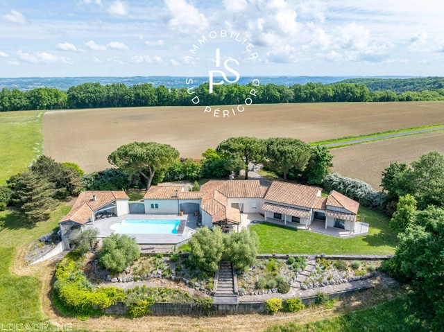 0 m² land for sale in Lot-et-Garonne, Aquitaine, France - FrenchPropertyPortal.com Quiet house with swimming pool on 1.8 hectares for sale for 737,000€ in Lot-et-Garonne, Aquitaine