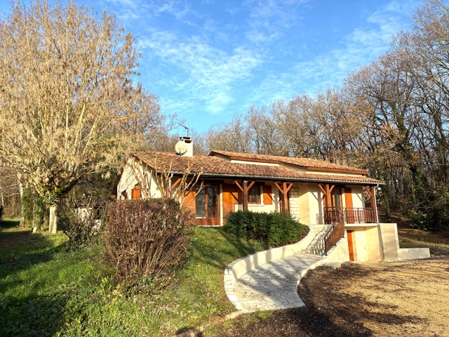 0 m² land for sale in Lot-et-Garonne, Aquitaine, France - FrenchPropertyPortal.com Country house with wooded grounds in montastruc (lot-et-garonne) for sale for 194,900€ in Lot-et-Garonne, Aquitaine