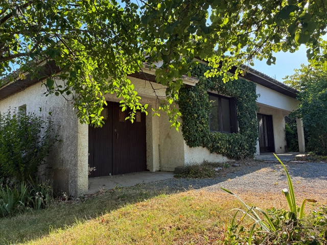 Single-storey house with unobstructed views of the countryside, a stone's throw for sale for 159,000&euro; in Lot-et-Garonne, Aquitaine