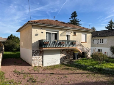 Detached House For Sale In Ruffec with Basement and Fenced Garden for sale for 129,000&euro; in Charente, Poitou-Charentes