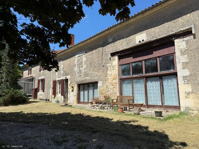 Country Home with Indoor Pool Between Villefagnan and Ruffec for sale for 145,150&euro; in Charente, Poitou-Charentes