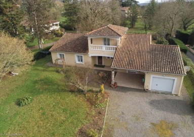 Charming Villa Style Home in Chabanais for sale for 249,950&euro; in Charente, Poitou-Charentes