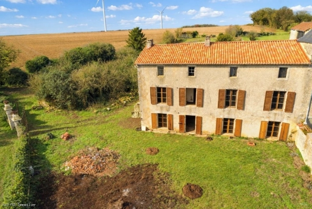 4 Bedroom(s) - 4,110m² land for sale in Charente, Poitou-Charentes, France - FrenchPropertyPortal.com 16th-Century Logis Full of Character, Renovation Project Near Ruffec for sale for 86,000€ in Charente, Poitou-Charentes