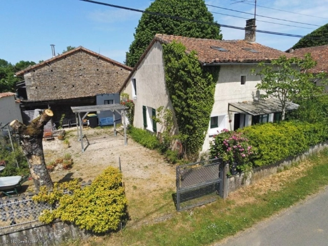 2 Bedroom(s) - 1 Bathroom(s) - 1,370m² land for sale in Charente, Poitou-Charentes, France - FrenchPropertyPortal.com A Charming Cottage in a Quiet Hamlet Near Nanteuil-en-Vallée for sale for 65,000€ in Charente, Poitou-Charentes